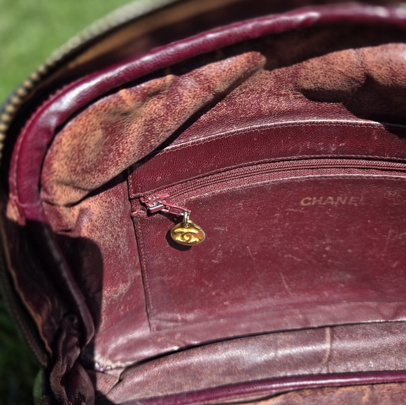 Vintage Chanel Black Quilted Lambskin Camera Bag Gold Chain - Picture 10 of 16